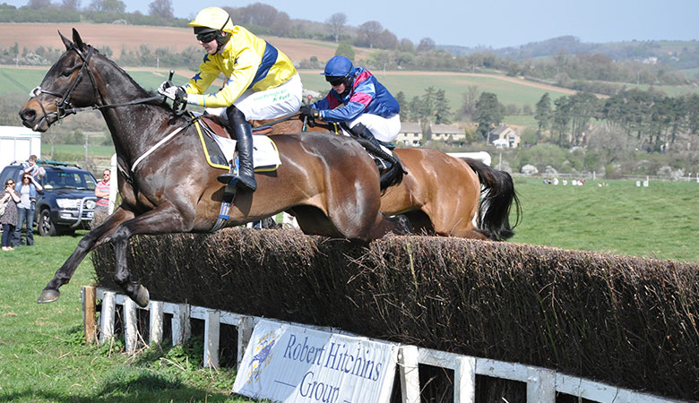 Buy tickets for a great family day out at Andoversford Races